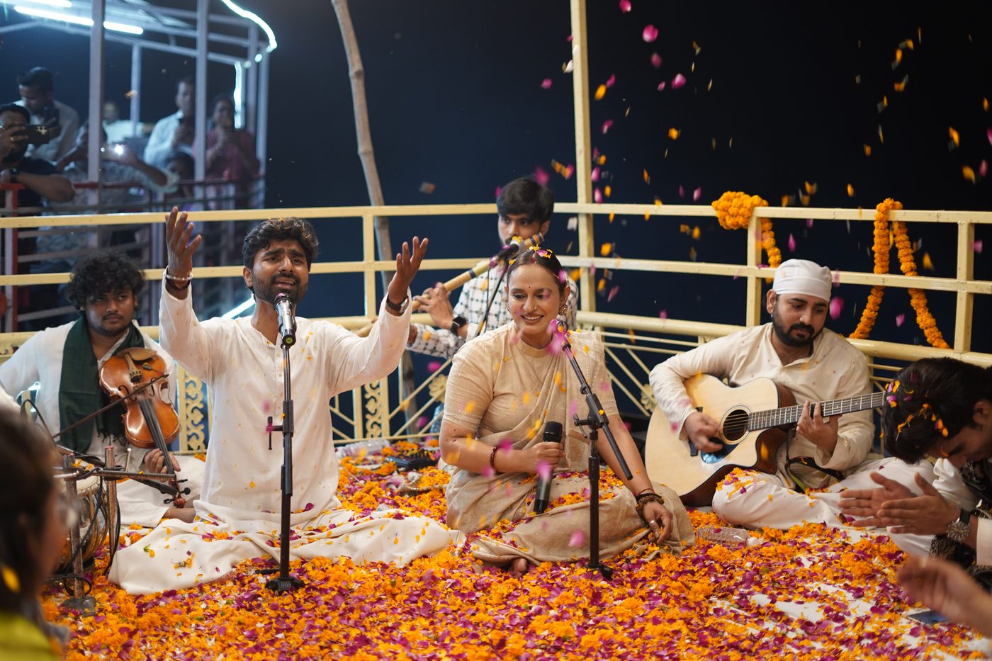 Antara — a bhajan jamming evening with a full auditorium singing live together